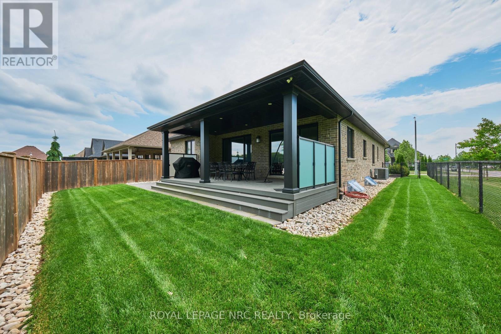 












2 MCFARLAND STREET

,
Thorold (Hurricane/Merrittville),




Ontario
L2V0J2


