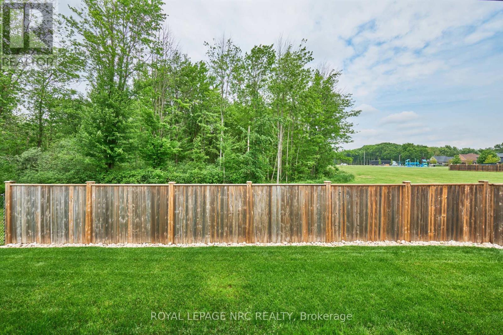 












2 MCFARLAND STREET

,
Thorold (Hurricane/Merrittville),




Ontario
L2V0J2

