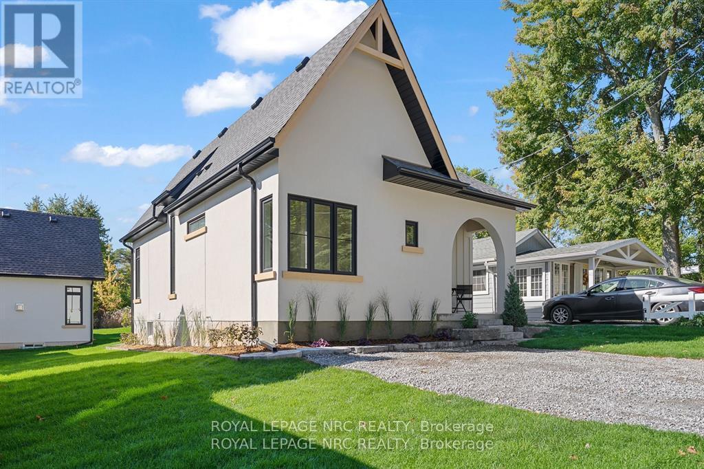 












281 ELMWOOD AVENUE

,
Fort Erie (Crystal Beach),




Ontario
L0S1B0

