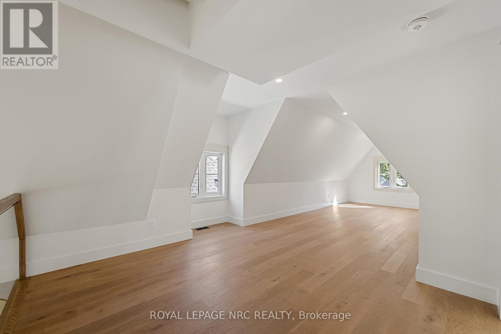 












4058 GLENSPRING ROAD

,
Fort Erie (Crystal Beach),




Ontario
L0S1B0

