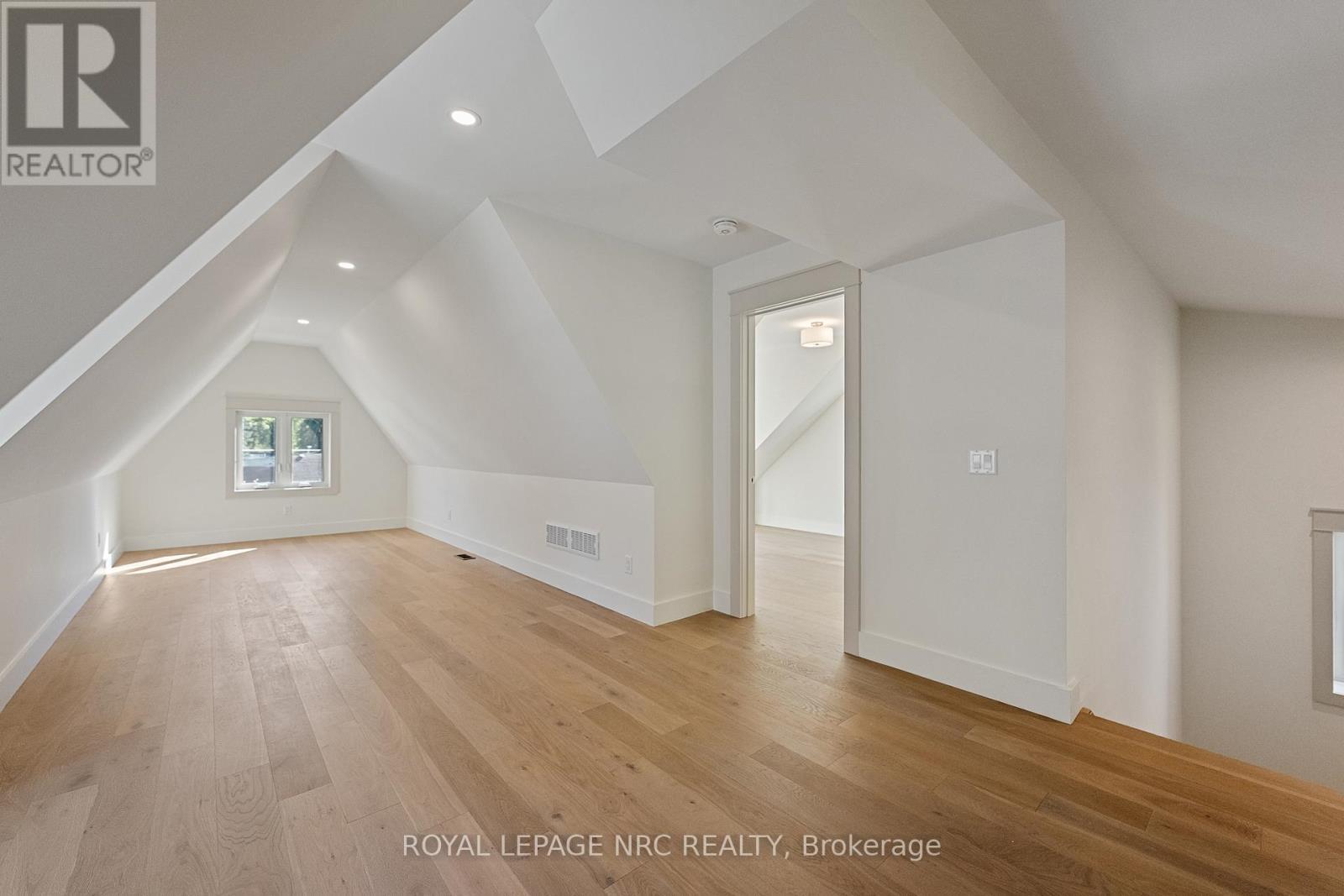 












4058 GLENSPRING ROAD

,
Fort Erie (Crystal Beach),




Ontario
L0S1B0

