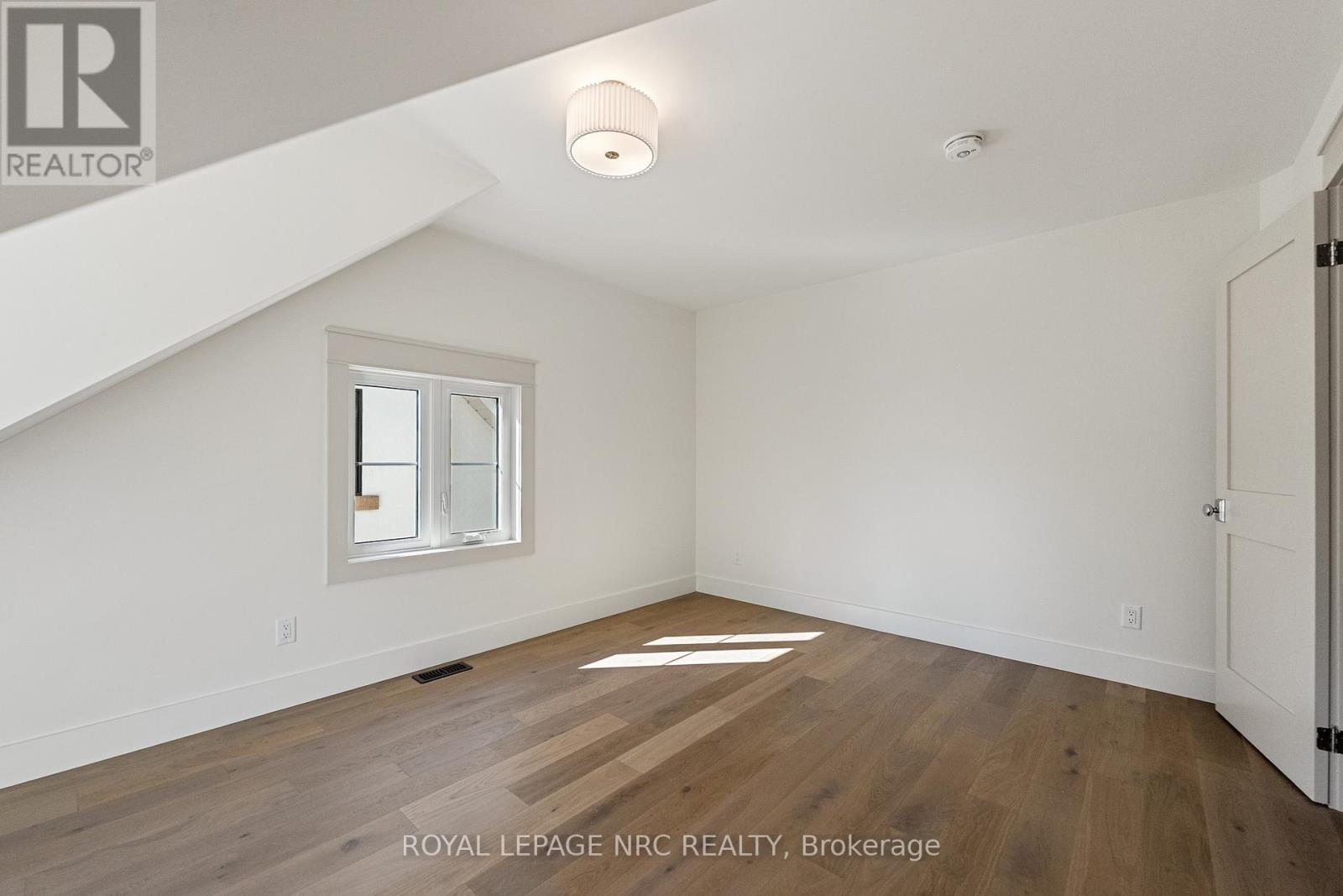 












4058 GLENSPRING ROAD

,
Fort Erie (Crystal Beach),




Ontario
L0S1B0

