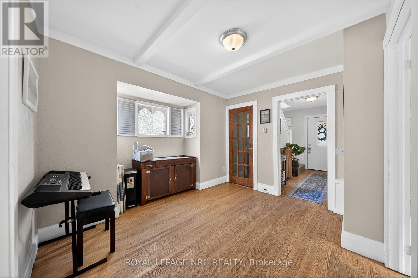 












23 PINECREST AVENUE

,
St. Catharines (Burleigh Hill),




Ontario
L2T1C6

