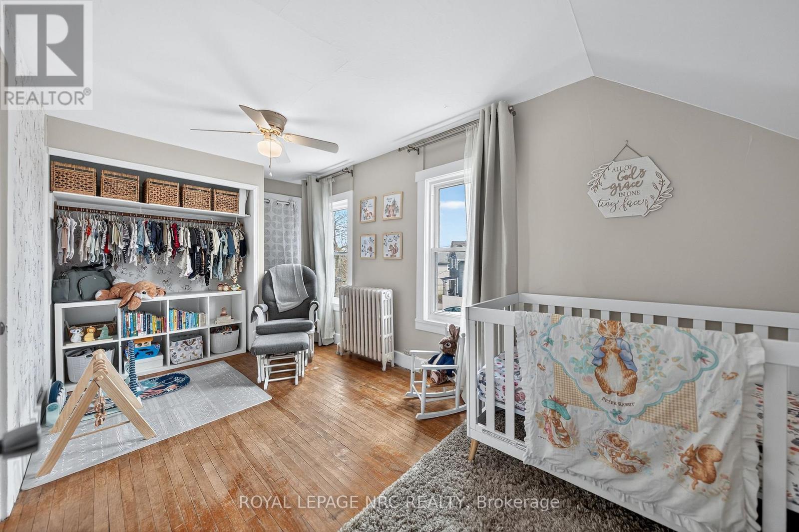 












23 PINECREST AVENUE

,
St. Catharines (Burleigh Hill),




Ontario
L2T1C6

