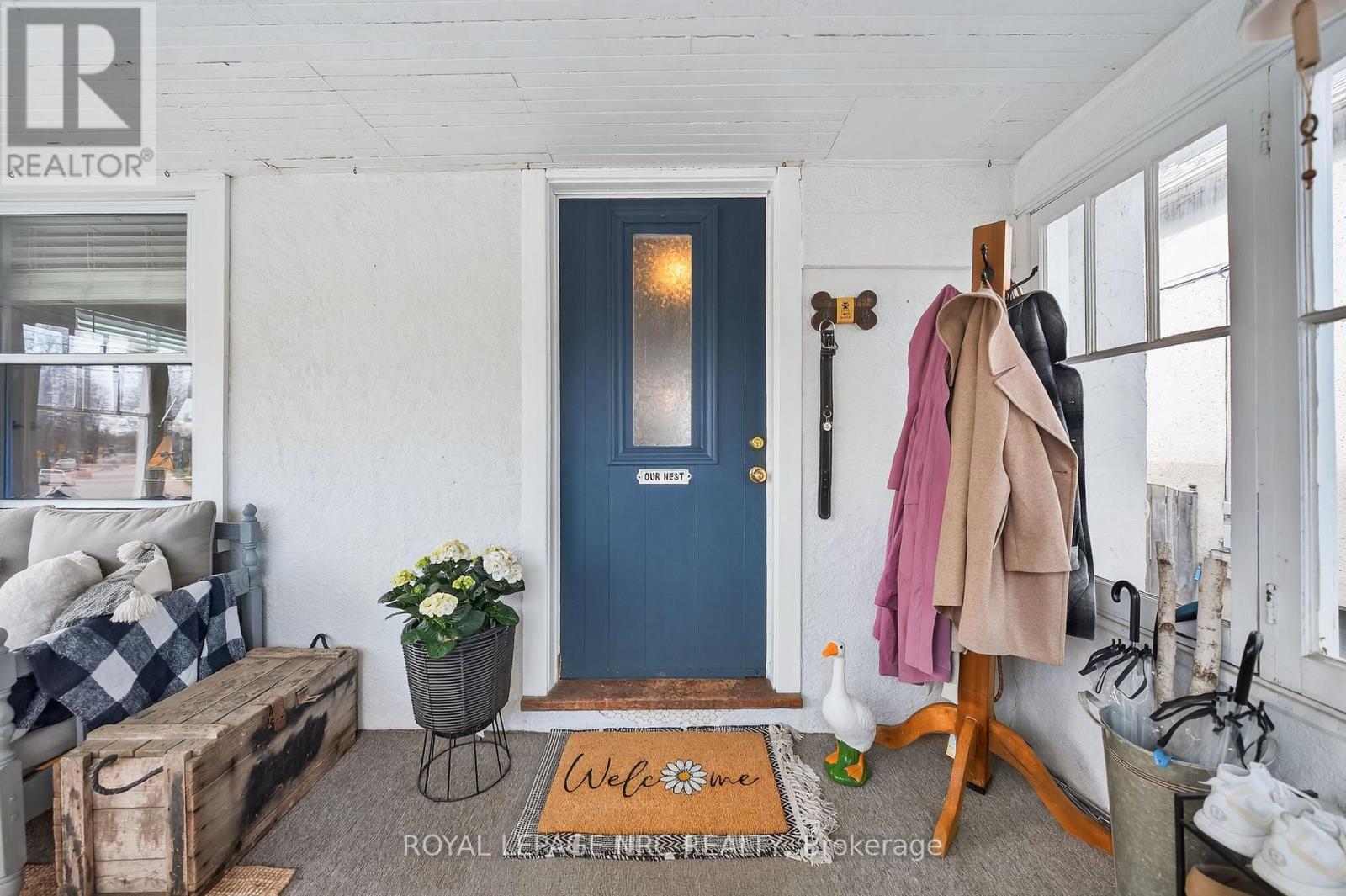 












23 PINECREST AVENUE

,
St. Catharines (Burleigh Hill),




Ontario
L2T1C6

