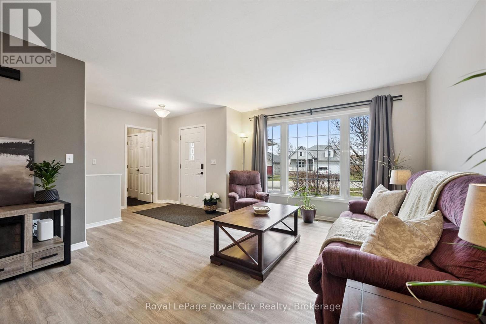 












119 MEADOWRIDGE DRIVE

,
St. Marys,




Ontario
N4X1E7

