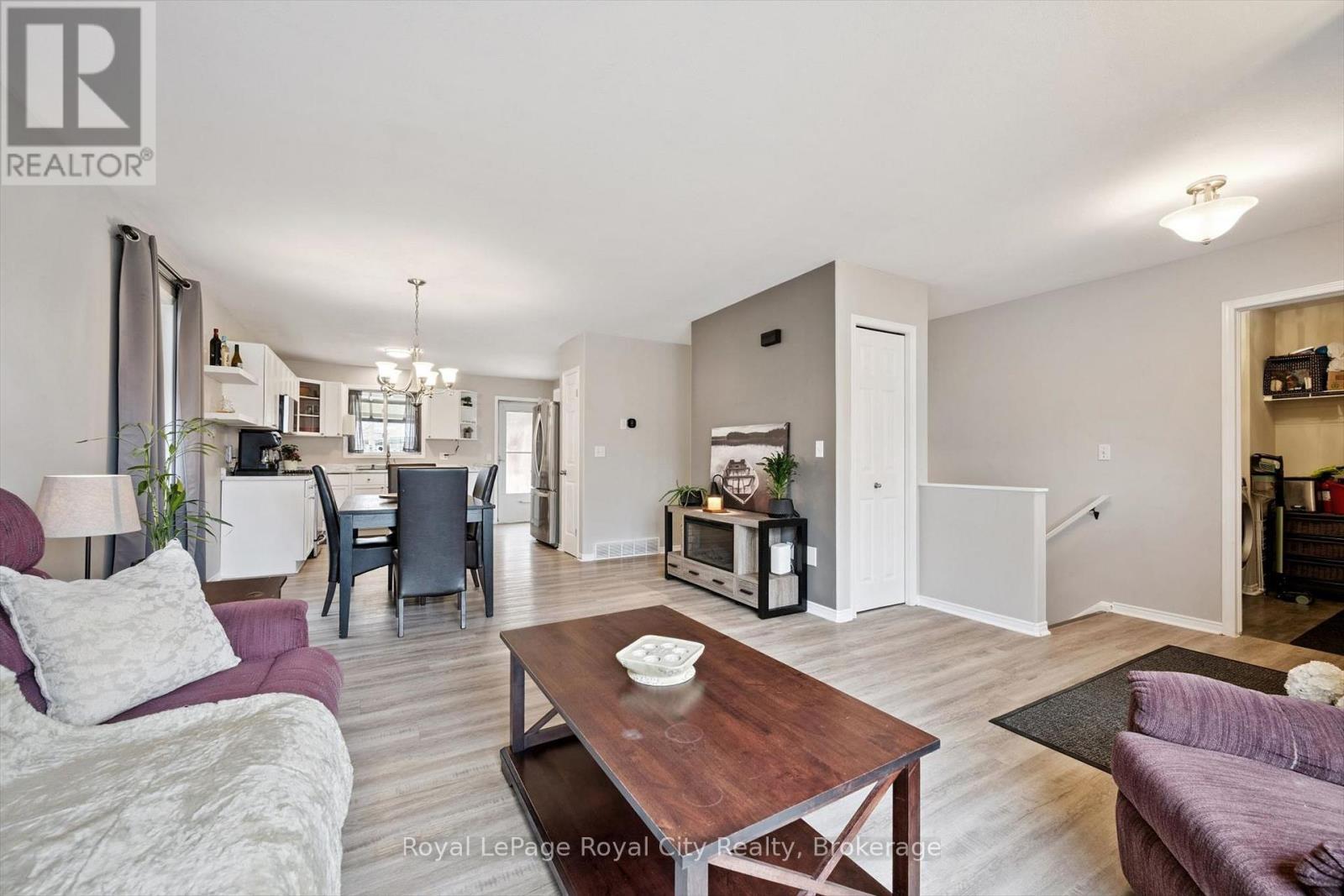 












119 MEADOWRIDGE DRIVE

,
St. Marys,




Ontario
N4X1E7

