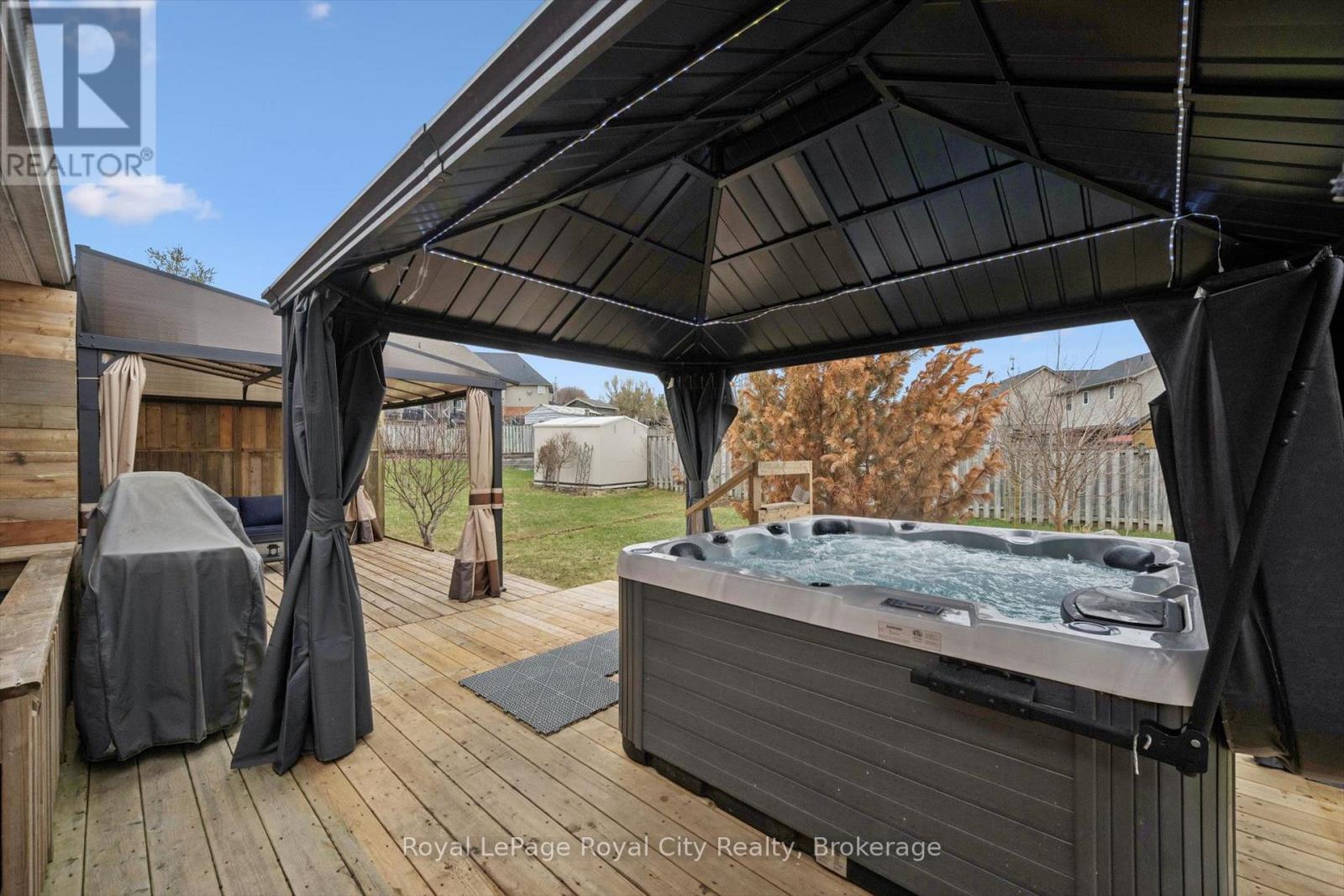 












119 MEADOWRIDGE DRIVE

,
St. Marys,




Ontario
N4X1E7

