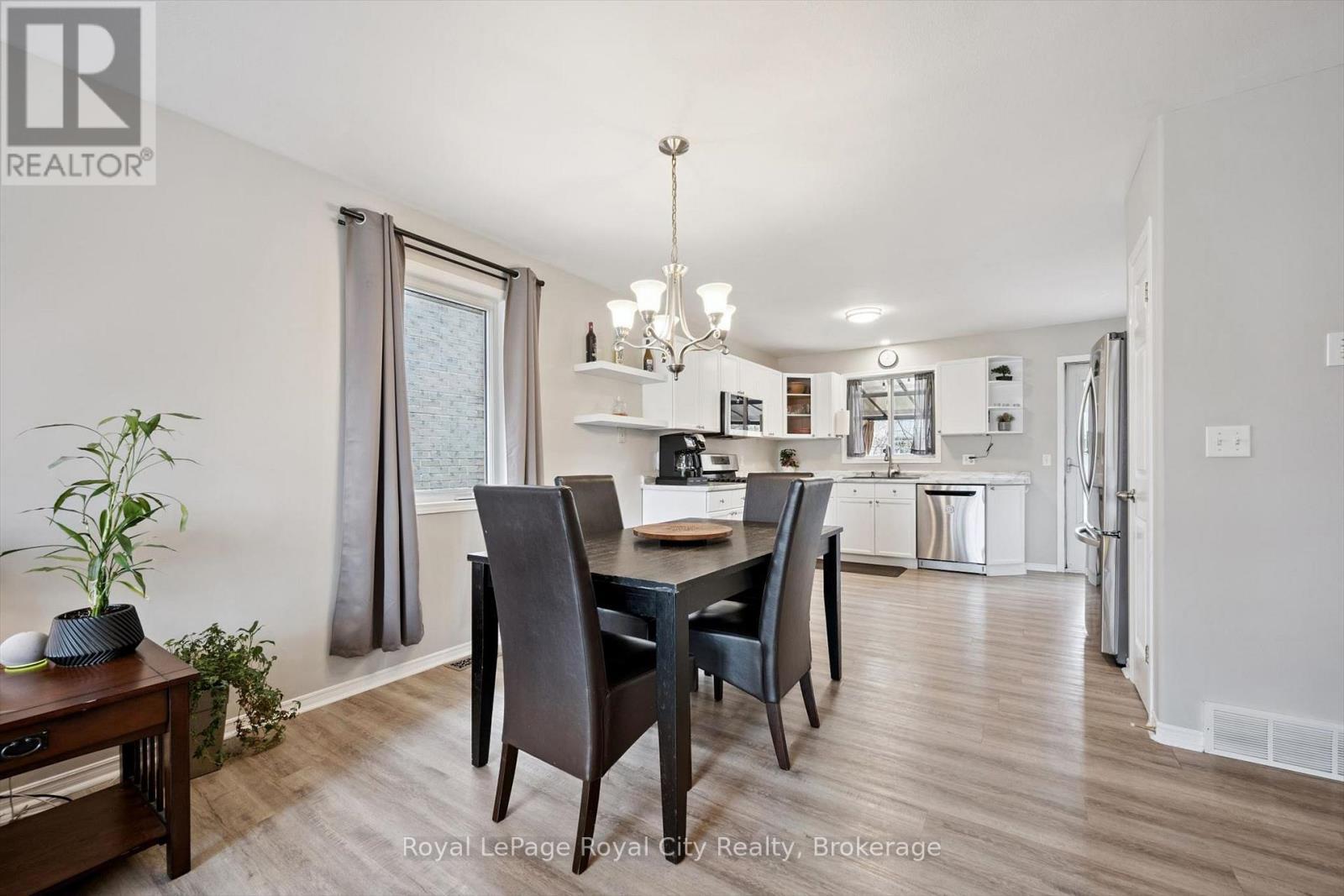 












119 MEADOWRIDGE DRIVE

,
St. Marys,




Ontario
N4X1E7

