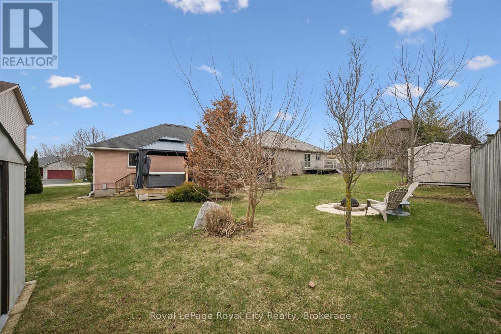 












119 MEADOWRIDGE DRIVE

,
St. Marys,




Ontario
N4X1E7

