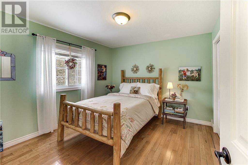 












619 Lake Huron Drive

,
Spring Bay, Manitoulin Island,




Ontario
P0P2B0

