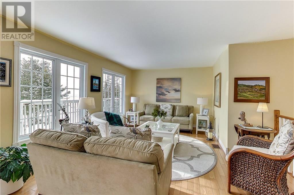 












619 Lake Huron Drive

,
Spring Bay, Manitoulin Island,




Ontario
P0P2B0

