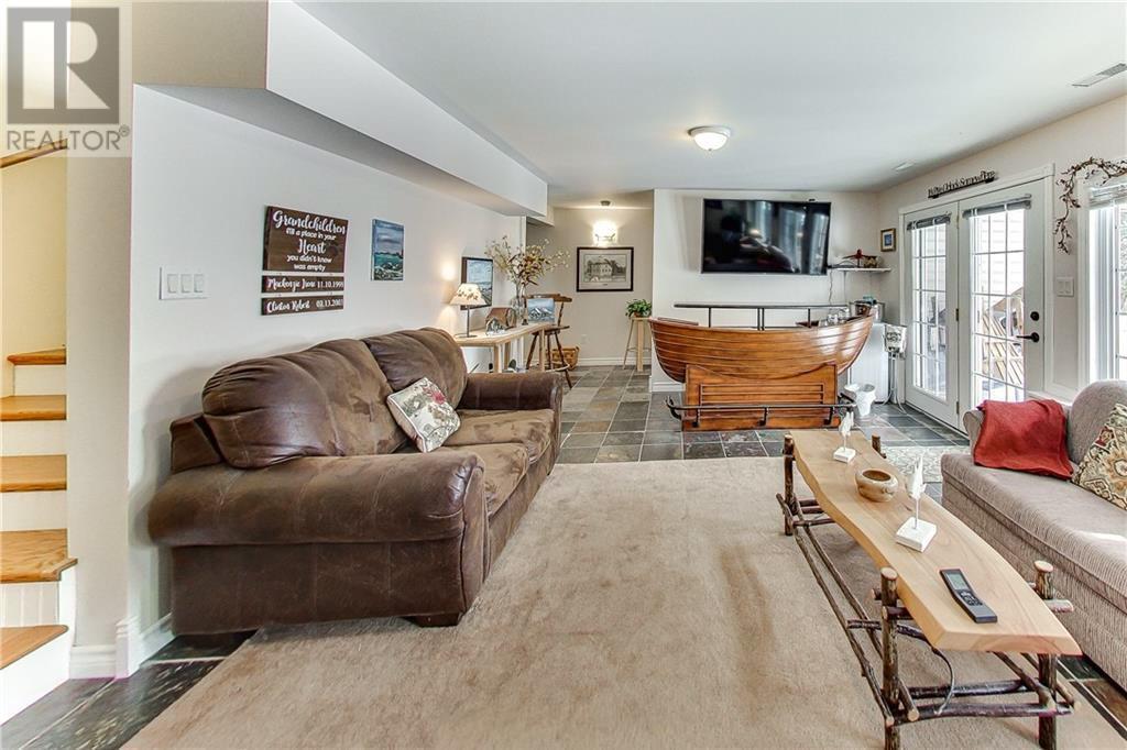 












619 Lake Huron Drive

,
Spring Bay, Manitoulin Island,




Ontario
P0P2B0

