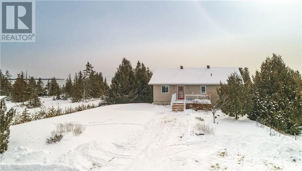 












619 Lake Huron Drive

,
Spring Bay, Manitoulin Island,




Ontario
P0P2B0

