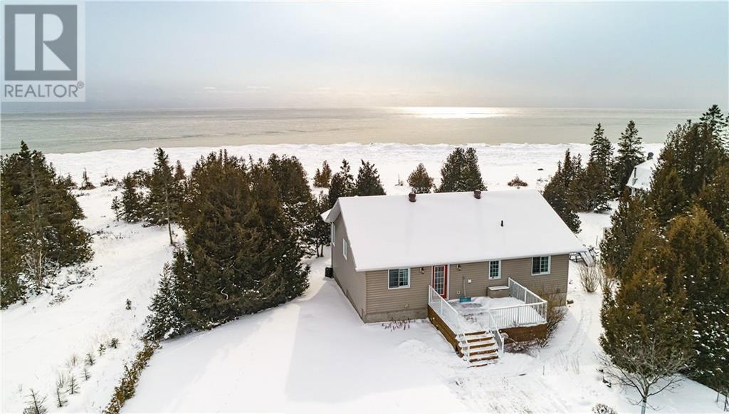 












619 Lake Huron Drive

,
Spring Bay, Manitoulin Island,




Ontario
P0P2B0

