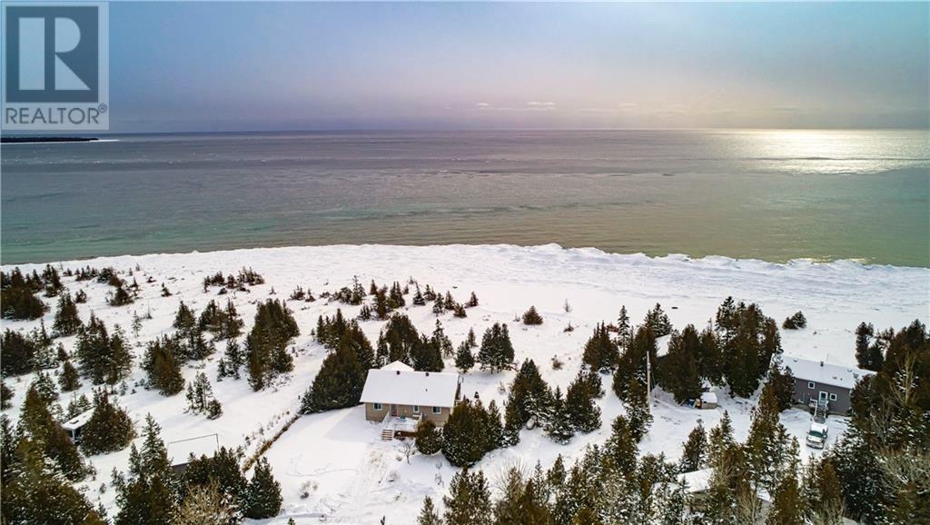 












619 Lake Huron Drive

,
Spring Bay, Manitoulin Island,




Ontario
P0P2B0


