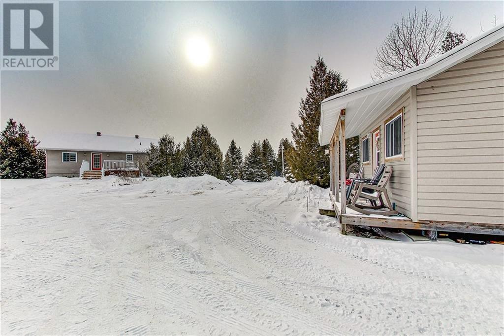 












619 Lake Huron Drive

,
Spring Bay, Manitoulin Island,




Ontario
P0P2B0

