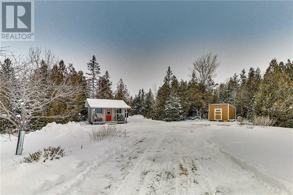 












619 Lake Huron Drive

,
Spring Bay, Manitoulin Island,




Ontario
P0P2B0

