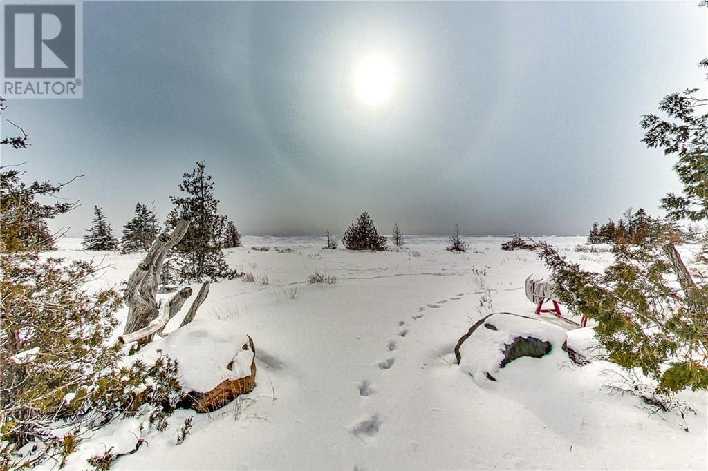 












619 Lake Huron Drive

,
Spring Bay, Manitoulin Island,




Ontario
P0P2B0

