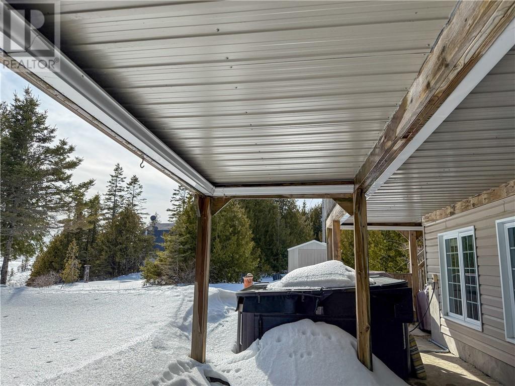 












619 Lake Huron Drive

,
Spring Bay, Manitoulin Island,




Ontario
P0P2B0

