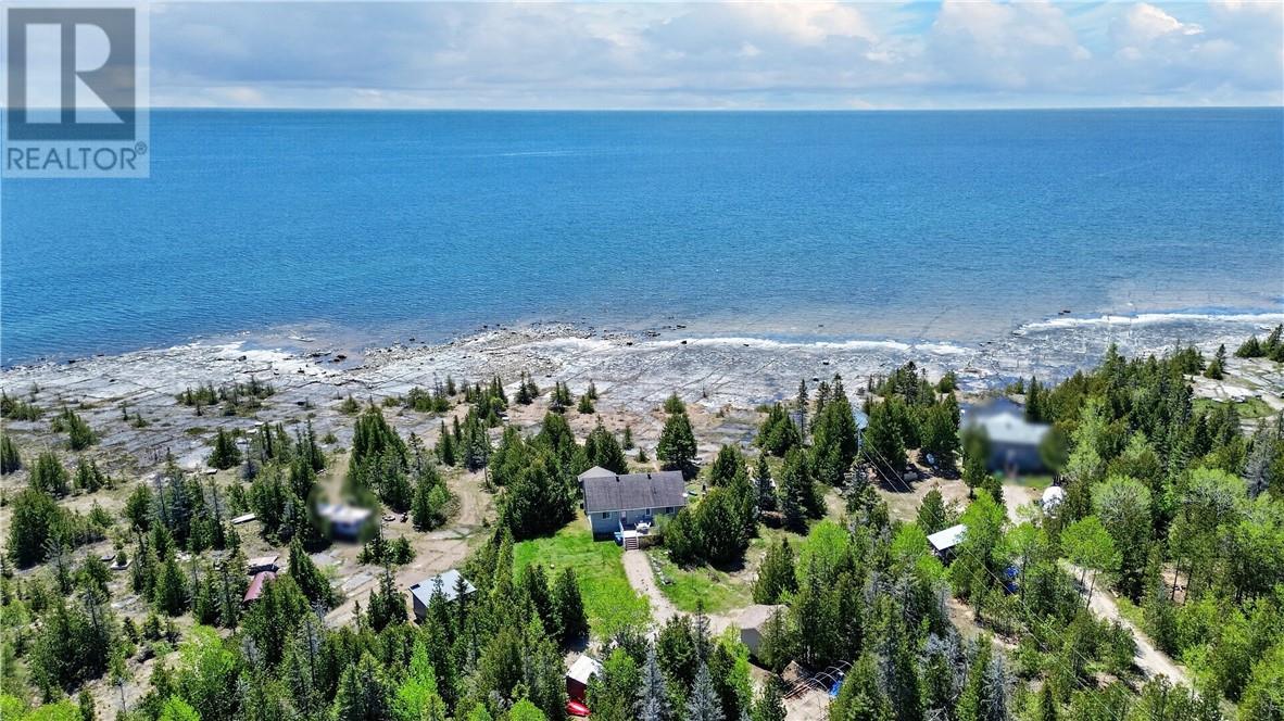 












619 Lake Huron Drive

,
Spring Bay, Manitoulin Island,




Ontario
P0P2B0

