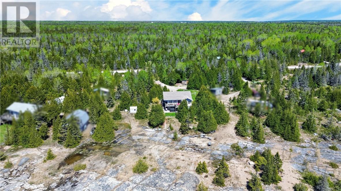 












619 Lake Huron Drive

,
Spring Bay, Manitoulin Island,




Ontario
P0P2B0

