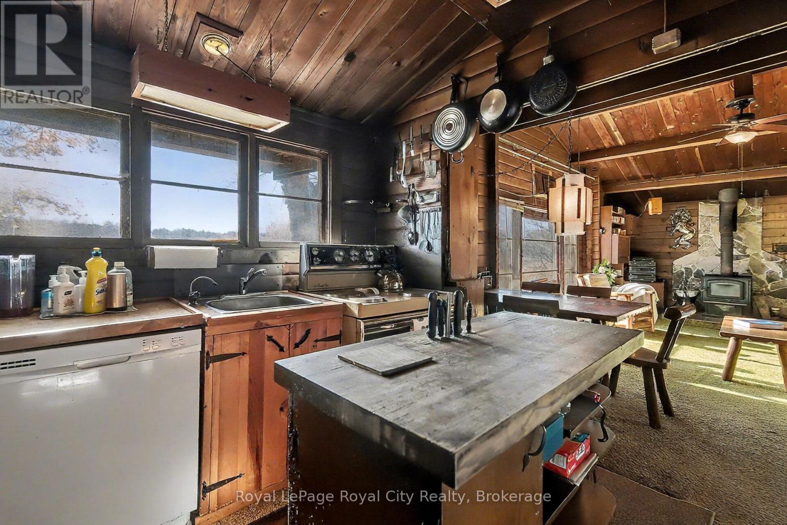 












6361 16TH LINE

,
Minto,




Ontario
N0G1M0

