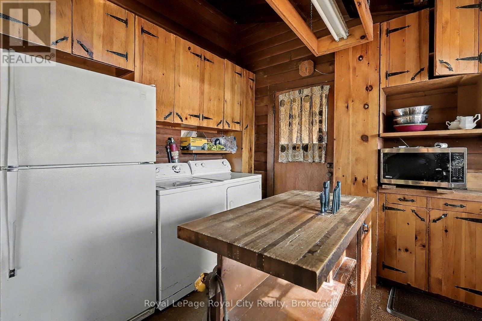 












6361 16TH LINE

,
Minto,




Ontario
N0G1M0

