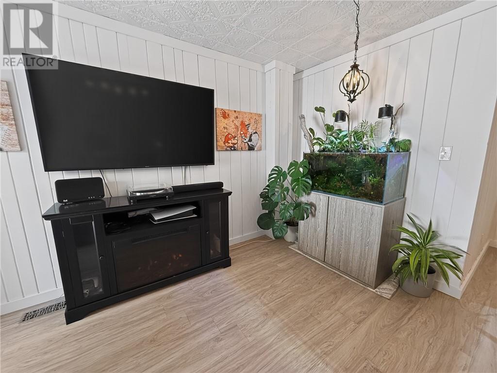 












1 Wright Street S

,
Gore Bay, Manitoulin Island,




Ontario
P0P1H0

