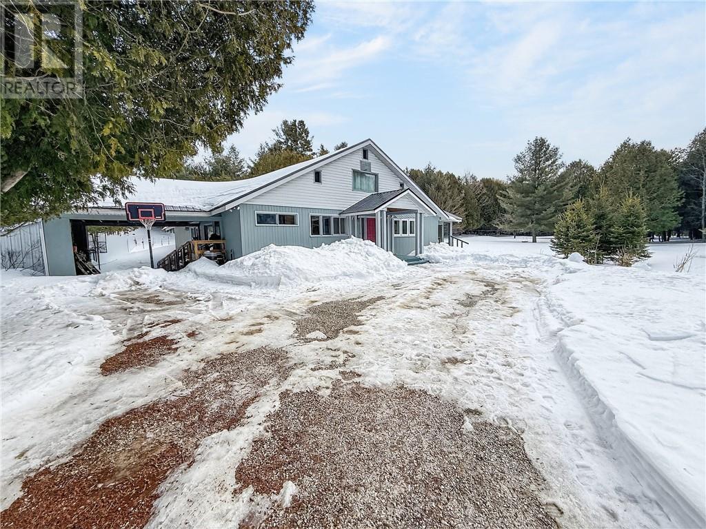 












1 Wright Street S

,
Gore Bay, Manitoulin Island,




Ontario
P0P1H0

