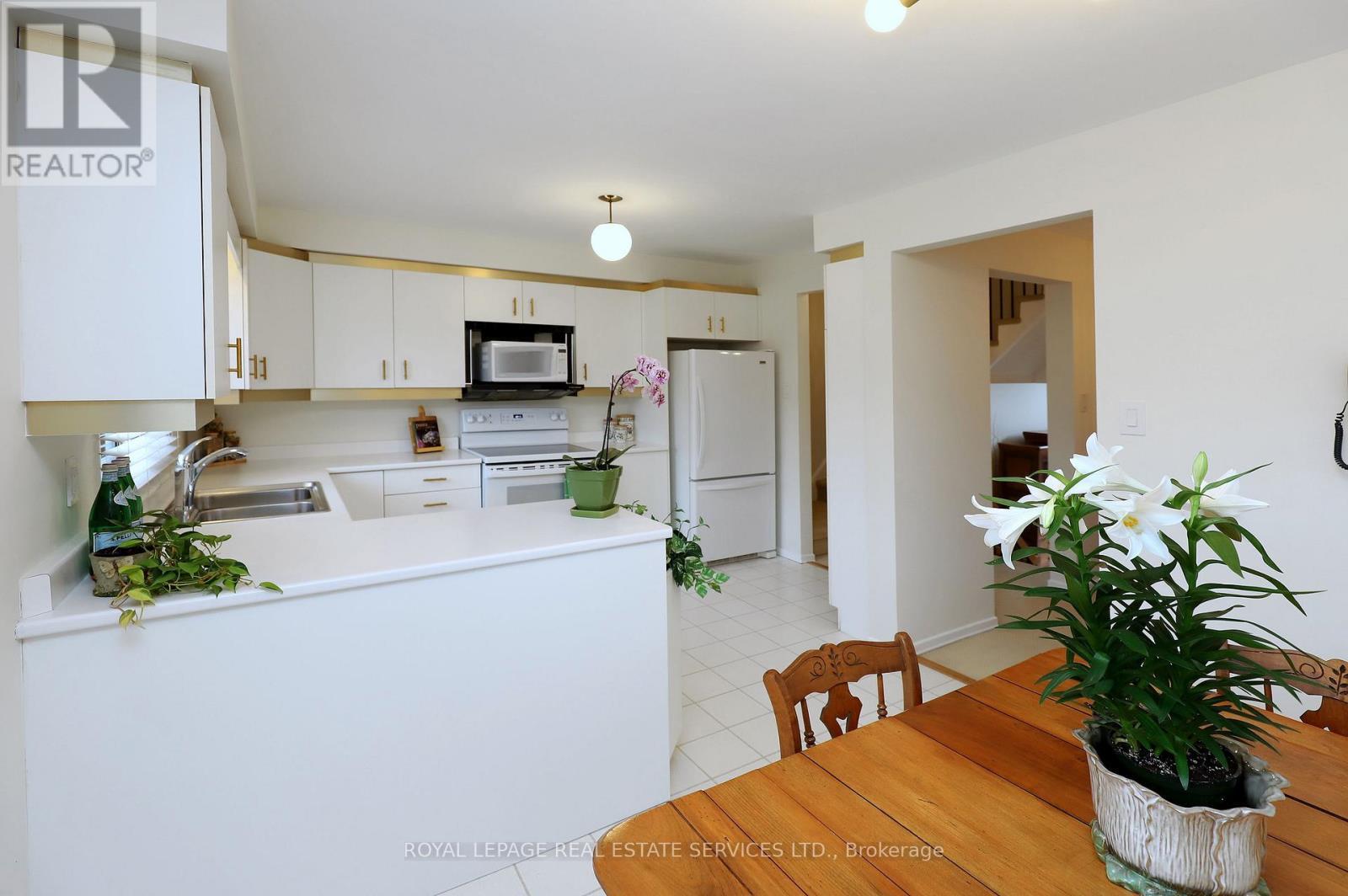 












48 - 4165 FIELDGATE DRIVE

,
Mississauga,




Ontario
L4W2M9

