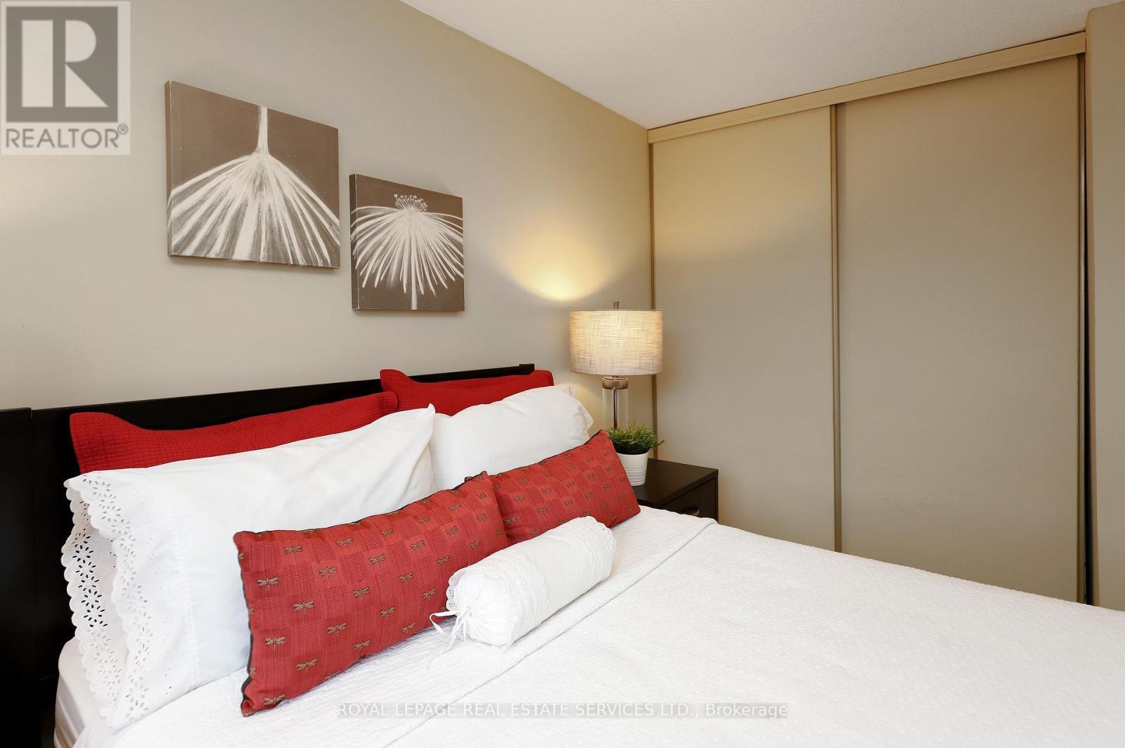 












48 - 4165 FIELDGATE DRIVE

,
Mississauga,




Ontario
L4W2M9

