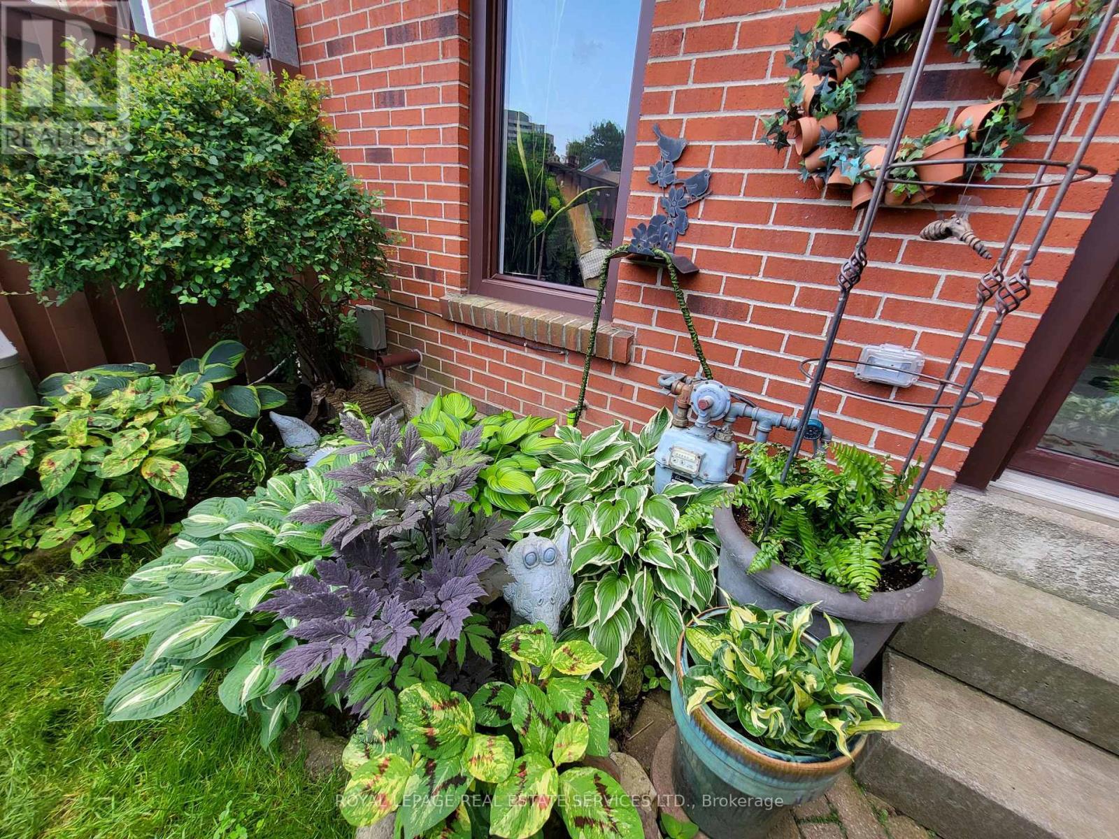 












48 - 4165 FIELDGATE DRIVE

,
Mississauga,




Ontario
L4W2M9

