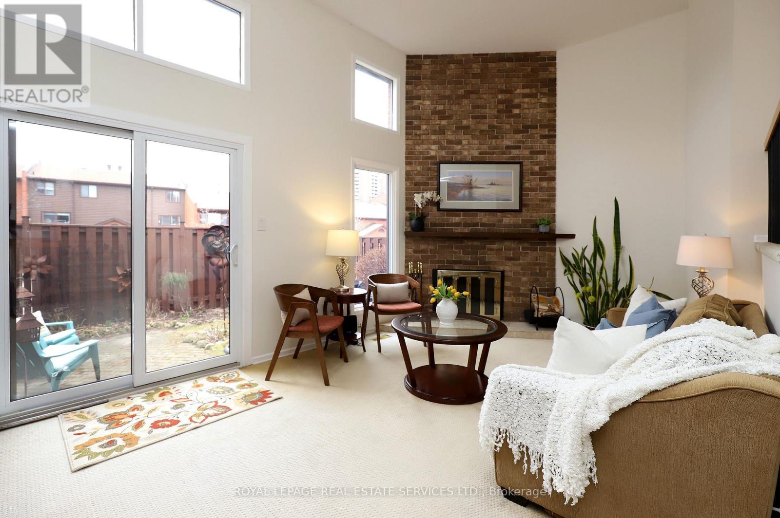 












48 - 4165 FIELDGATE DRIVE

,
Mississauga,




Ontario
L4W2M9

