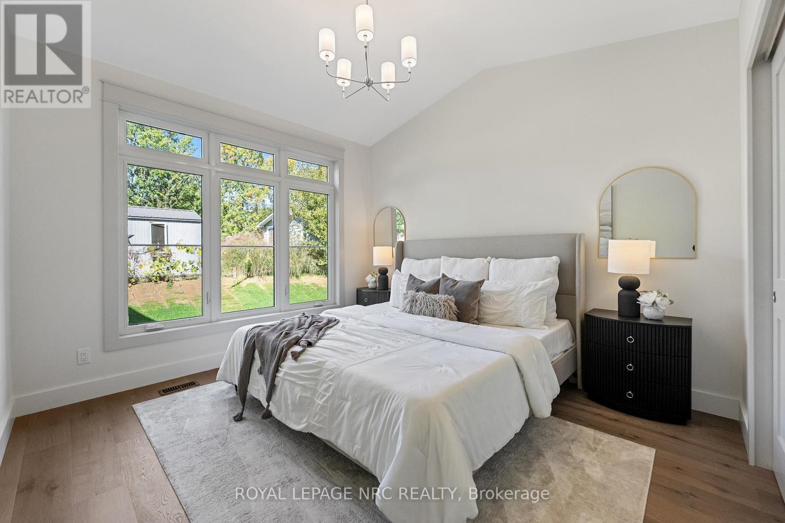 












4062 GLENSPRING ROAD

,
Fort Erie (Crystal Beach),




Ontario
L0S1B0

