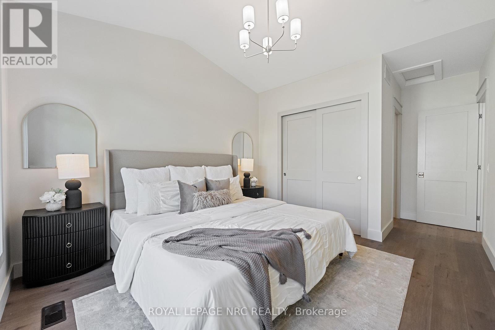 












4062 GLENSPRING ROAD

,
Fort Erie (Crystal Beach),




Ontario
L0S1B0

