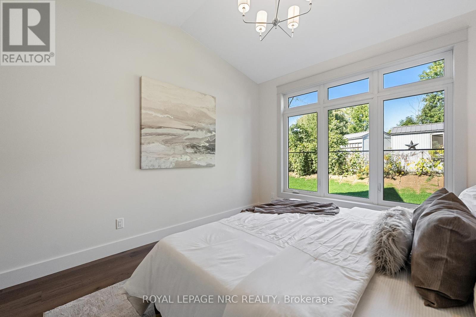 












4062 GLENSPRING ROAD

,
Fort Erie (Crystal Beach),




Ontario
L0S1B0

