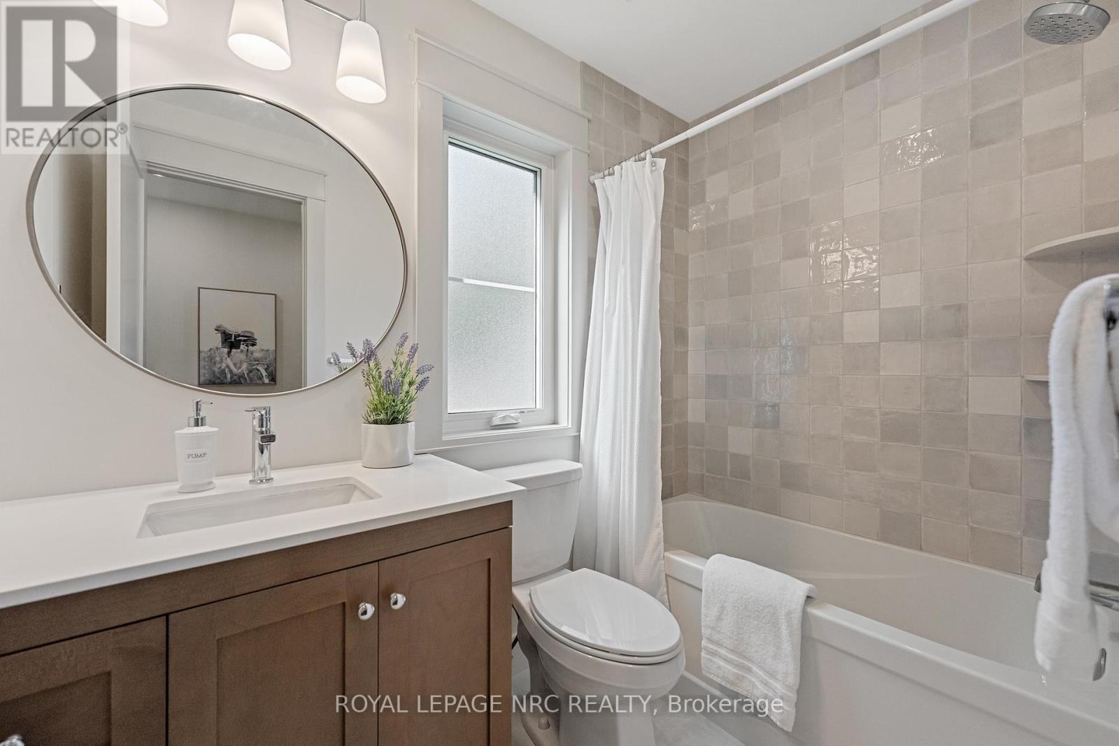 












4062 GLENSPRING ROAD

,
Fort Erie (Crystal Beach),




Ontario
L0S1B0

