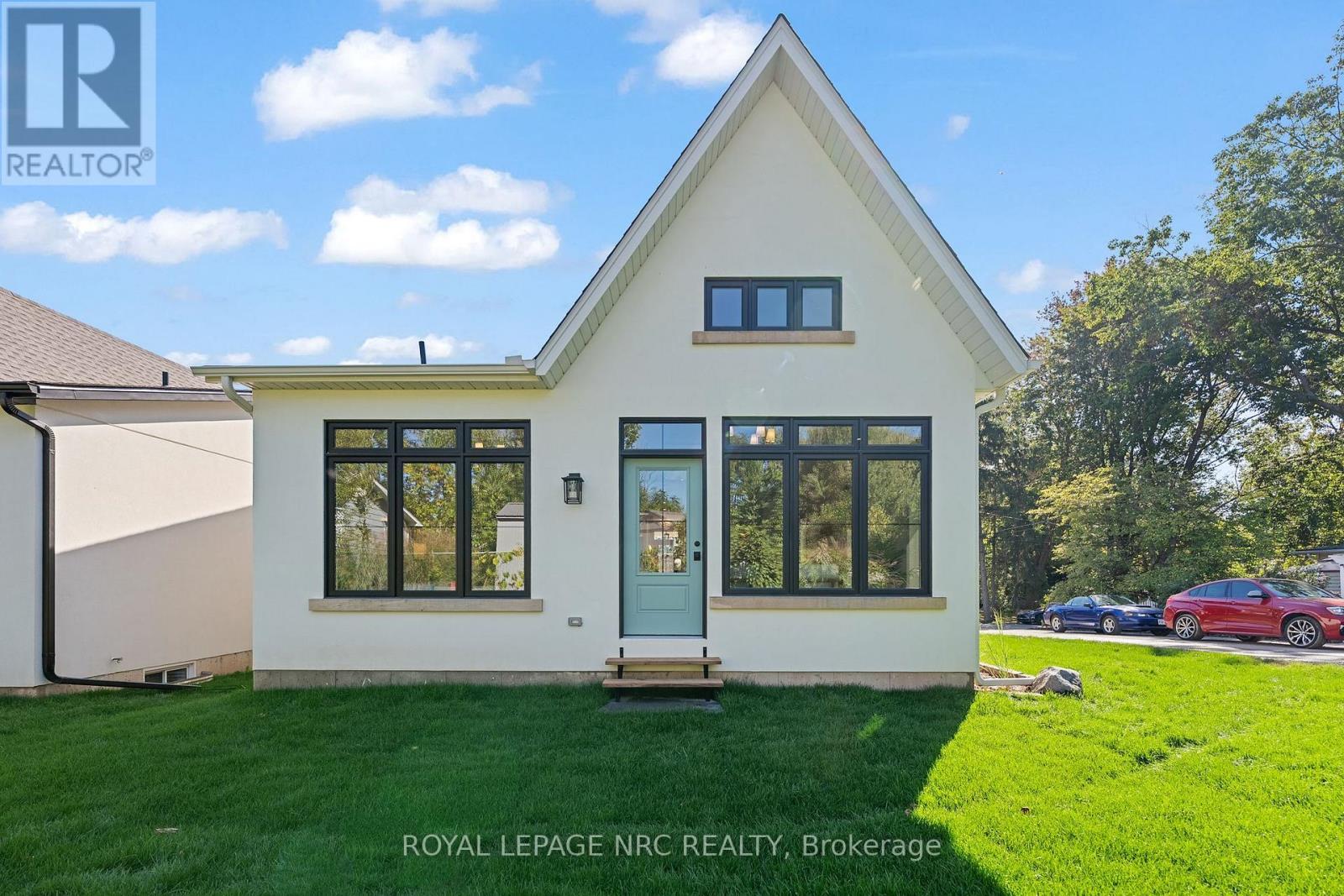 












4062 GLENSPRING ROAD

,
Fort Erie (Crystal Beach),




Ontario
L0S1B0

