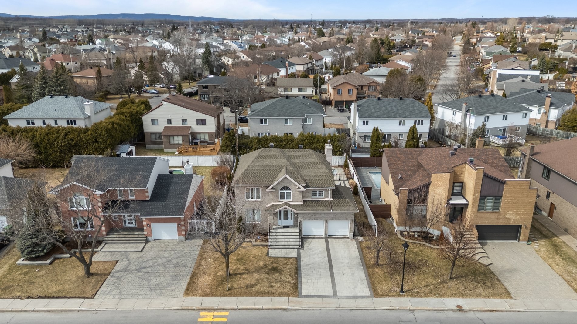 









18189


Boul. Elkas

,
Kirkland,




QC
H9J3E1

