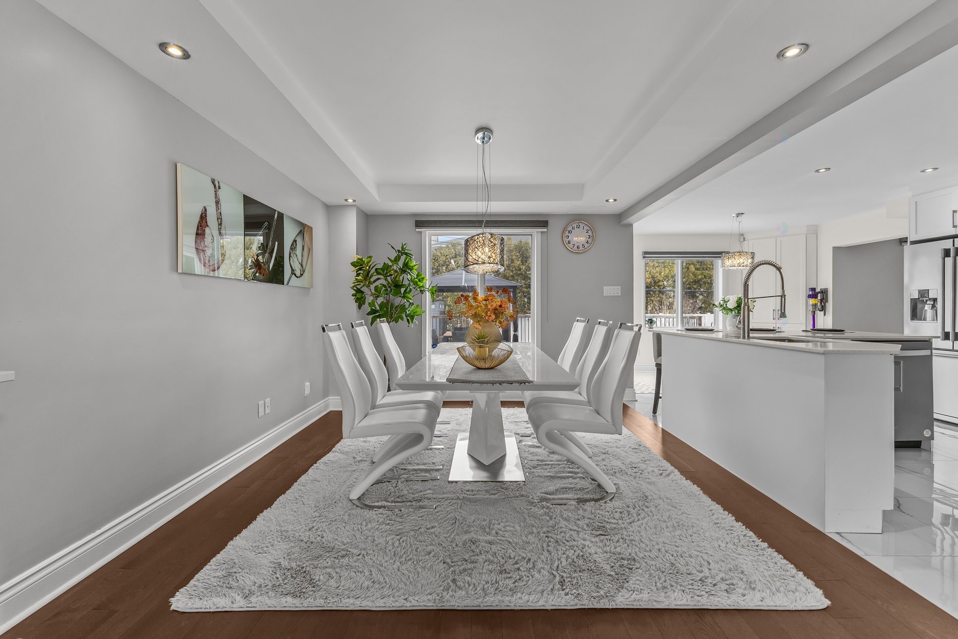 









18189


Boul. Elkas

,
Kirkland,




QC
H9J3E1

