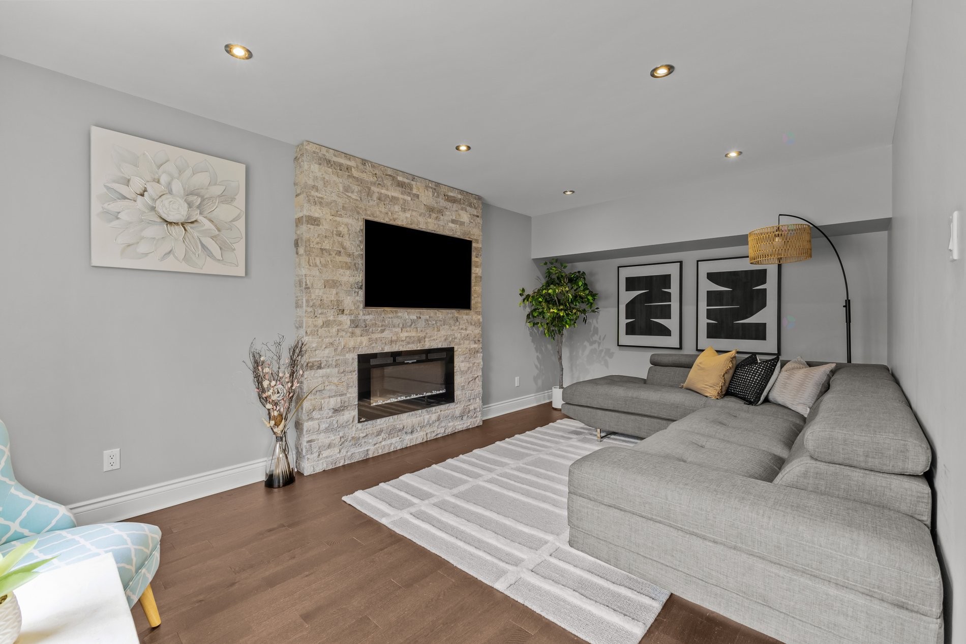 









18189


Boul. Elkas

,
Kirkland,




QC
H9J3E1

