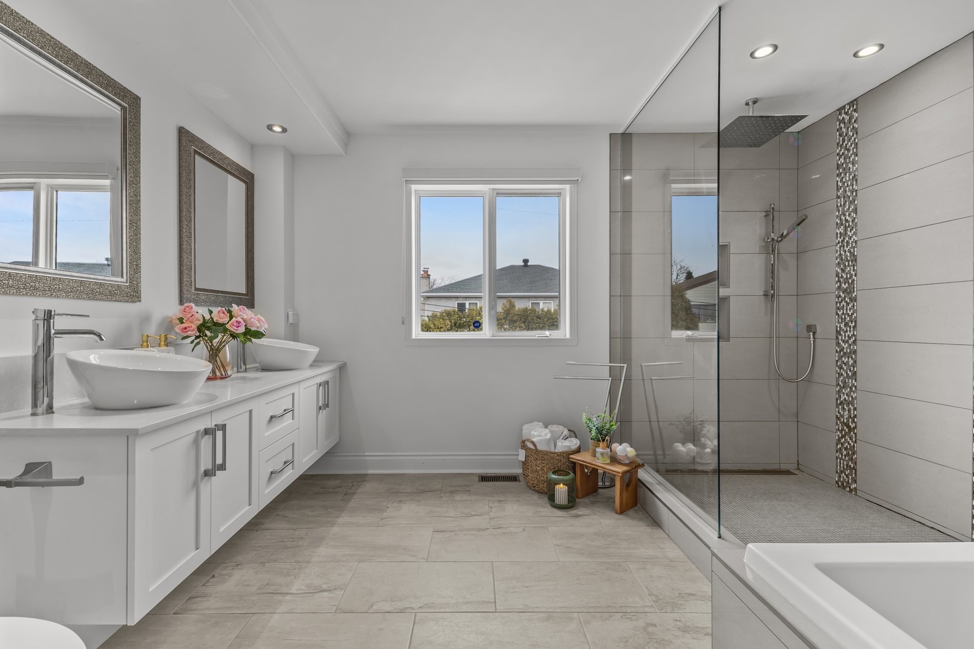 









18189


Boul. Elkas

,
Kirkland,




QC
H9J3E1

