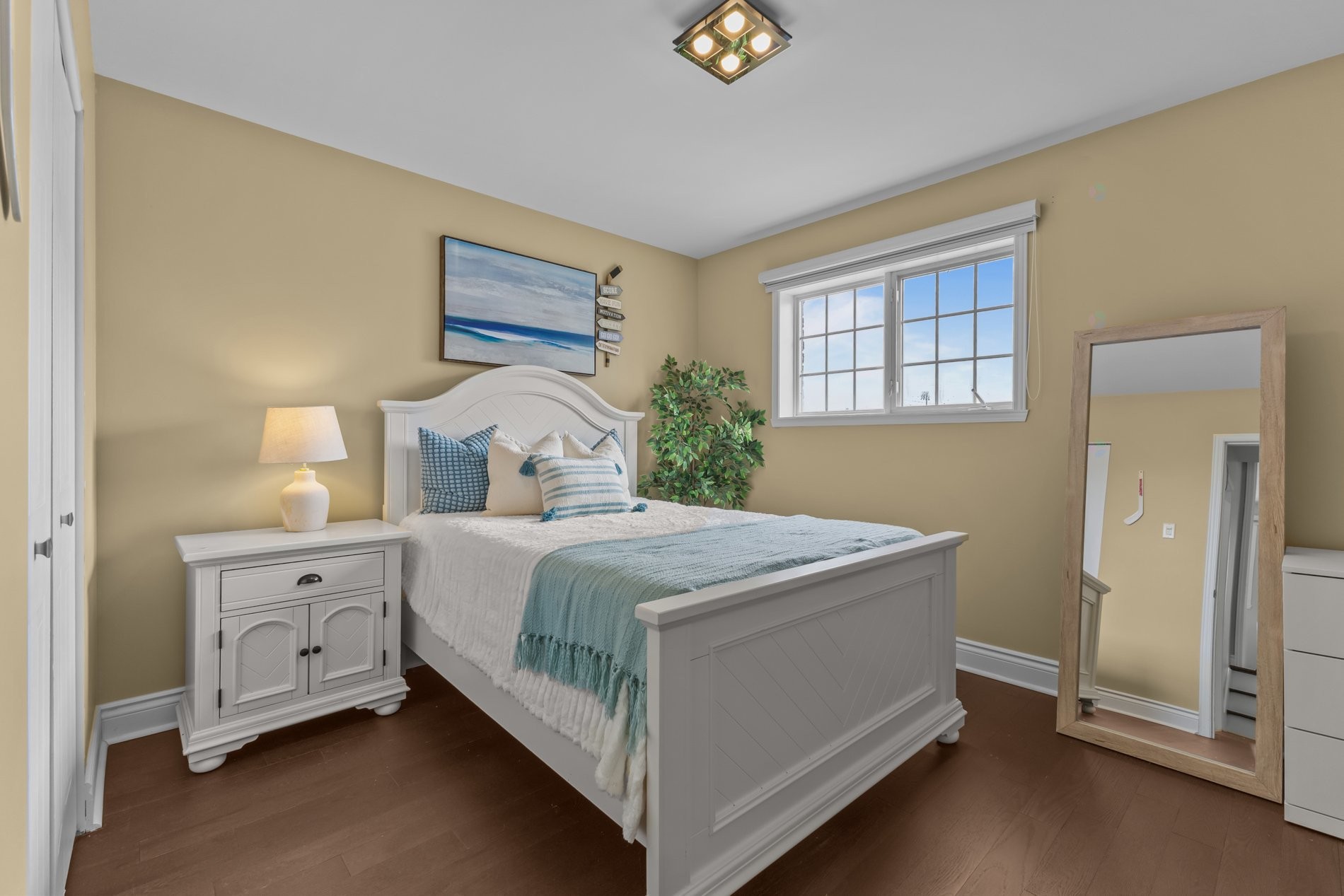 









18189


Boul. Elkas

,
Kirkland,




QC
H9J3E1

