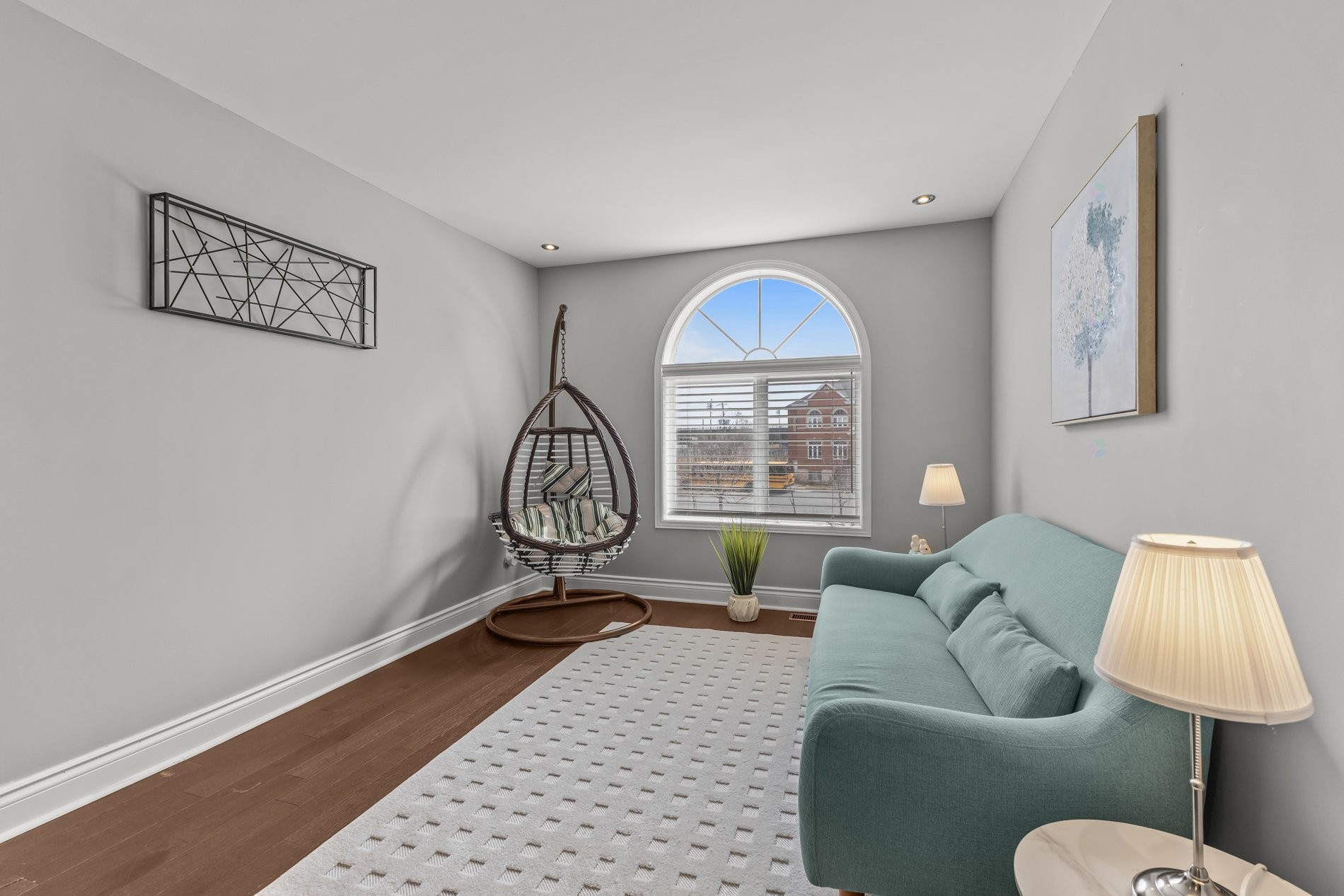 









18189


Boul. Elkas

,
Kirkland,




QC
H9J3E1

