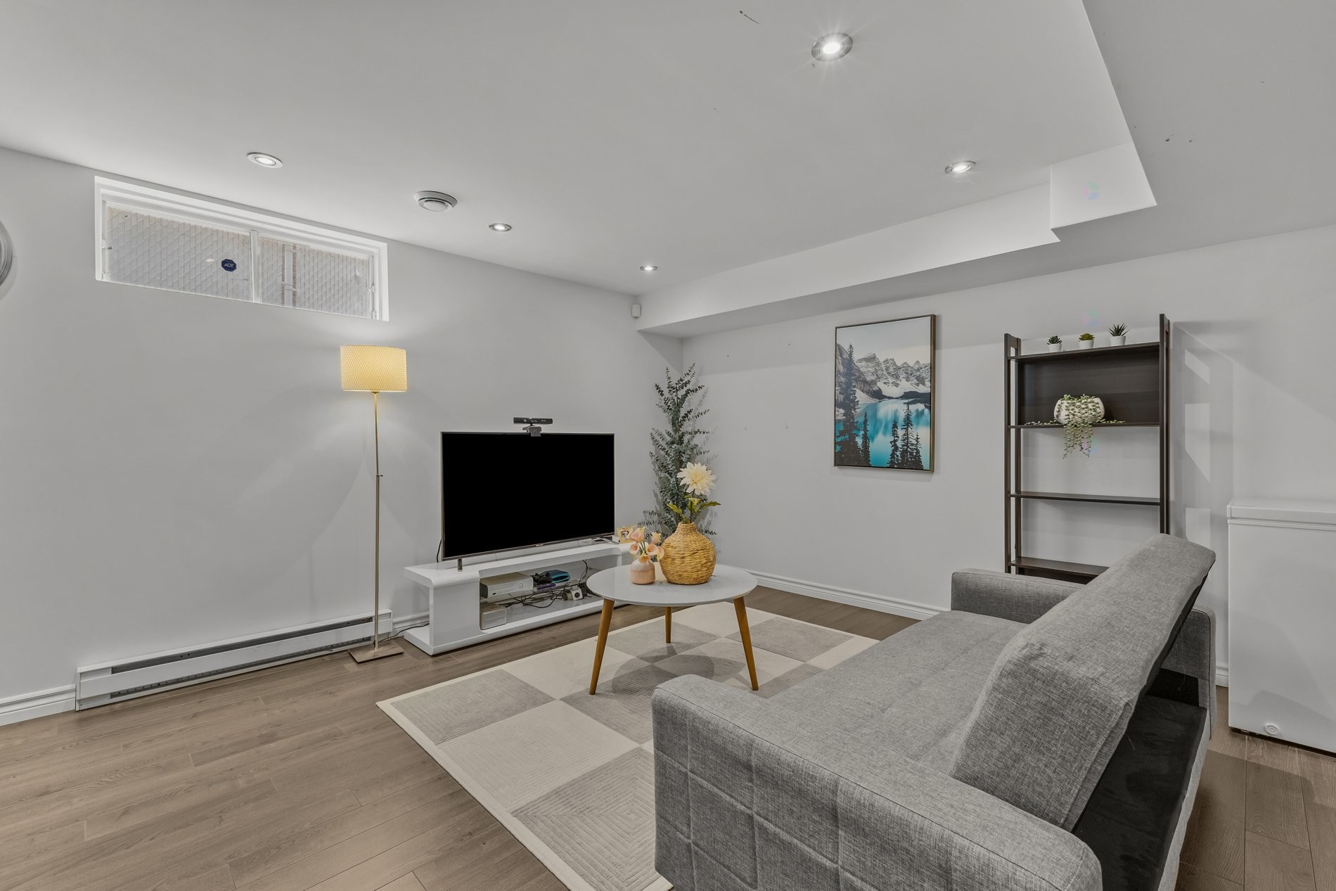 









18189


Boul. Elkas

,
Kirkland,




QC
H9J3E1

