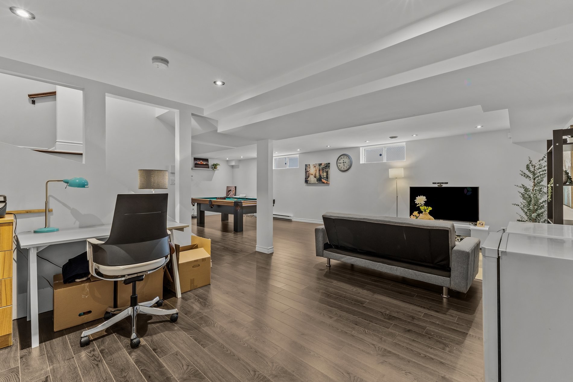 









18189


Boul. Elkas

,
Kirkland,




QC
H9J3E1

