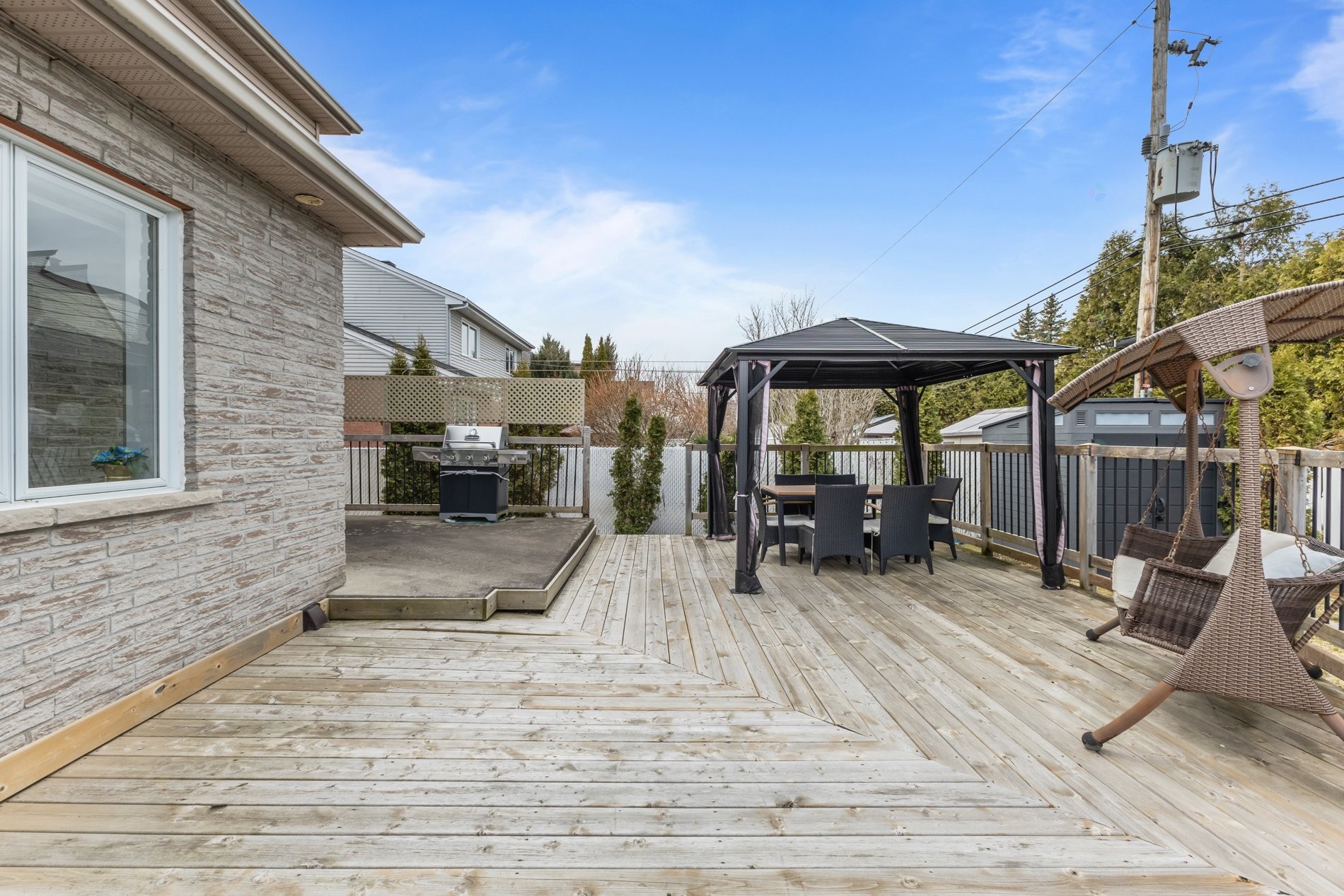 









18189


Boul. Elkas

,
Kirkland,




QC
H9J3E1

