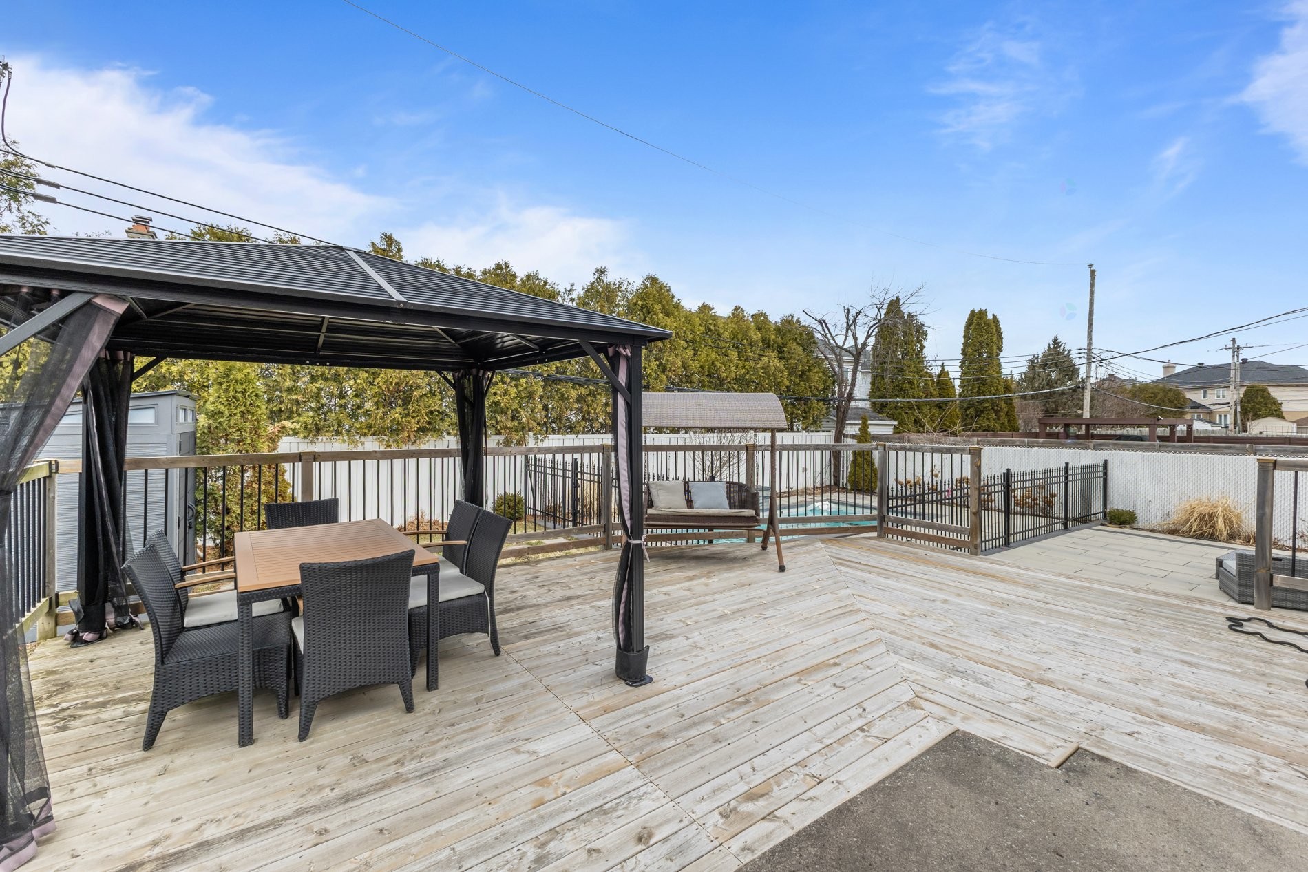 









18189


Boul. Elkas

,
Kirkland,




QC
H9J3E1

