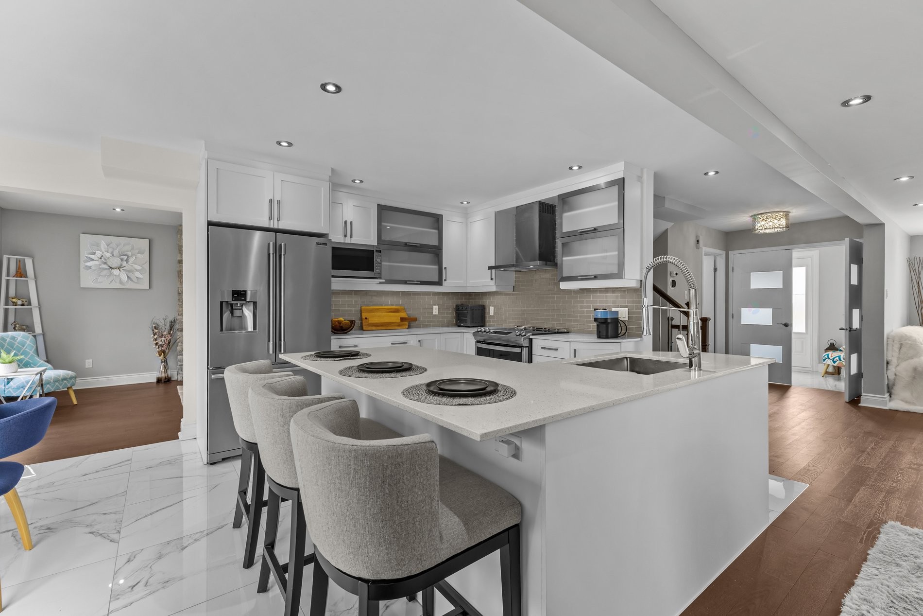 









18189


Boul. Elkas

,
Kirkland,




QC
H9J3E1

